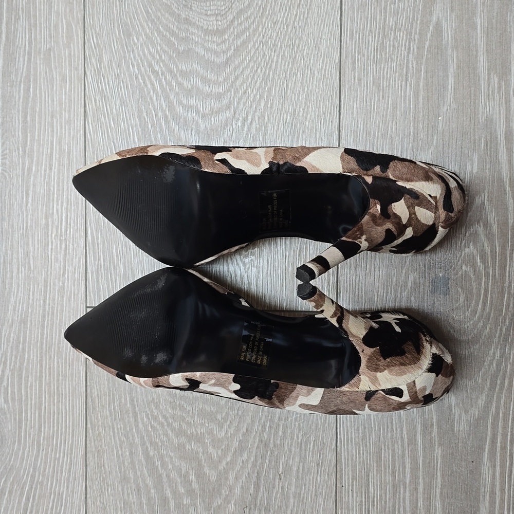 Betsy Johnson Printed Cow Hair Heels size 9.5 - Picture 6 of 10